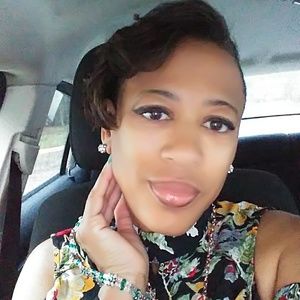 Meet your Posher, Evelyn